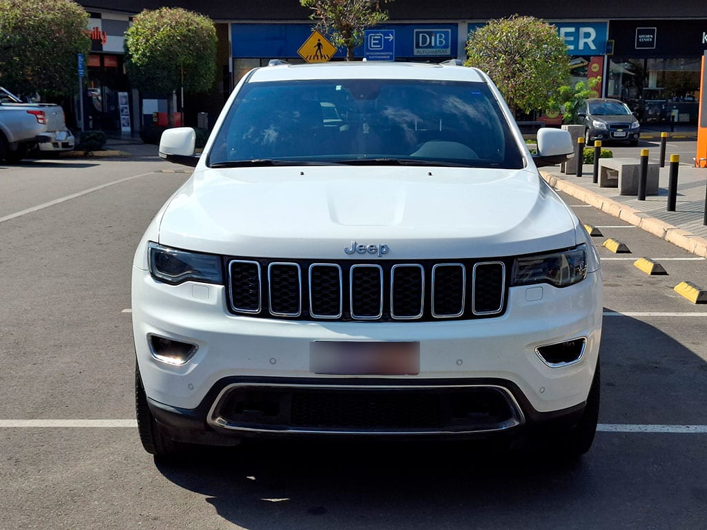 Jeep Grand Cherokee 3.6 Limited 4x4 At 5p año 2022