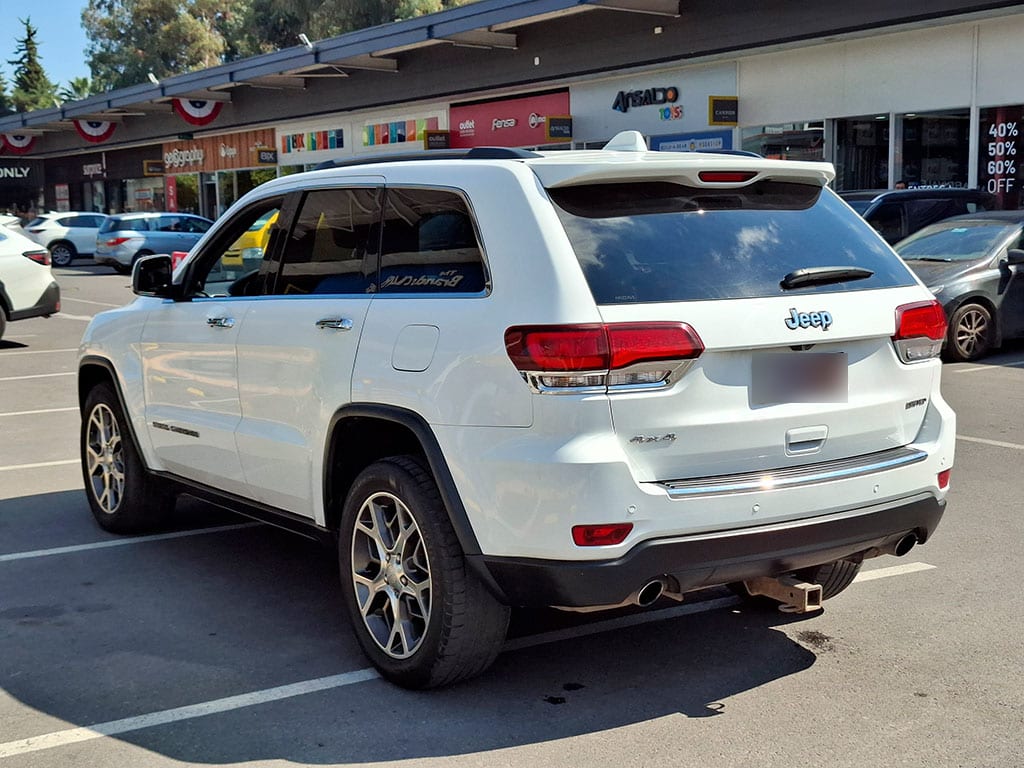 Jeep Grand Cherokee 3.6 Limited 4x4 At 5p año 2022