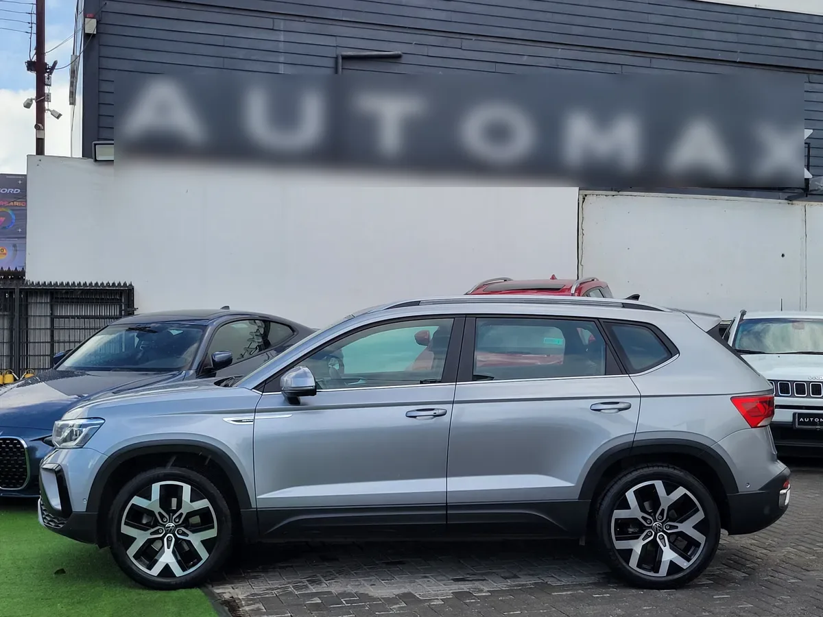 VOLKSWAGEN TAOS 1.4 Tsi Highline At año 2024