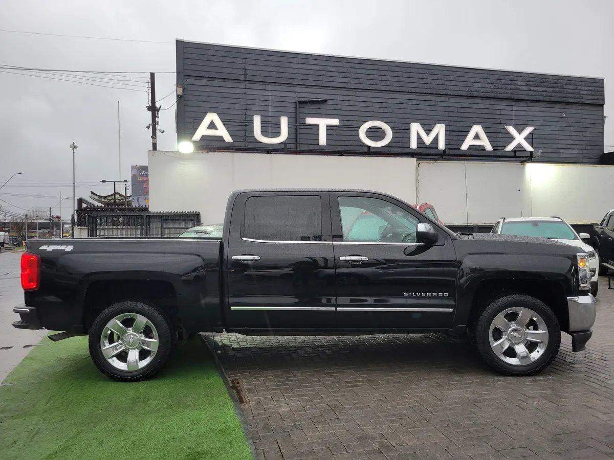 CHEVROLET SILVERADO 5.3 Ltz Cc Z71 At 4x4 año 2018