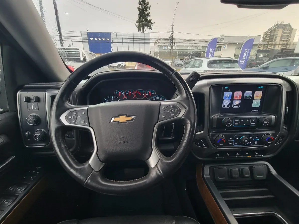CHEVROLET SILVERADO 5.3 Ltz Cc Z71 At 4x4 año 2018