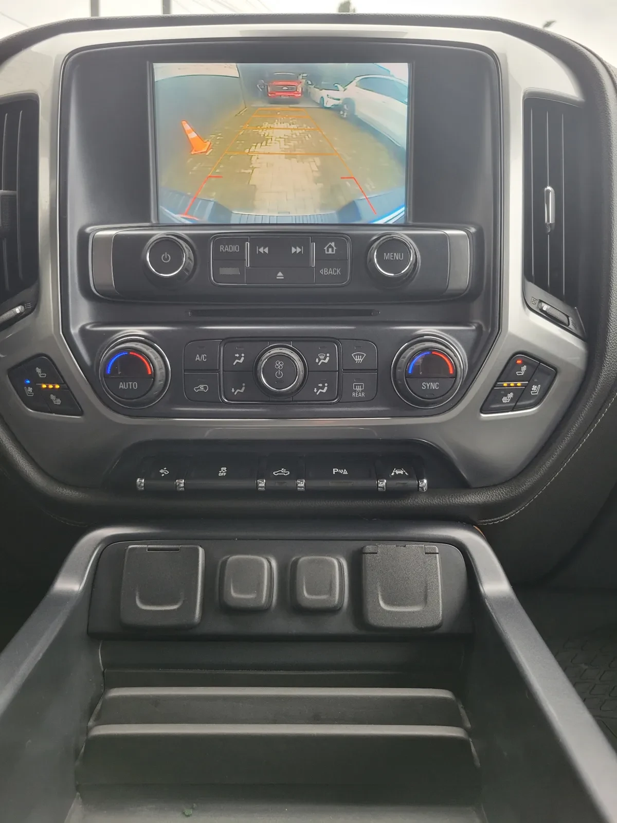 CHEVROLET SILVERADO 5.3 Ltz Cc Z71 At 4x4 año 2018