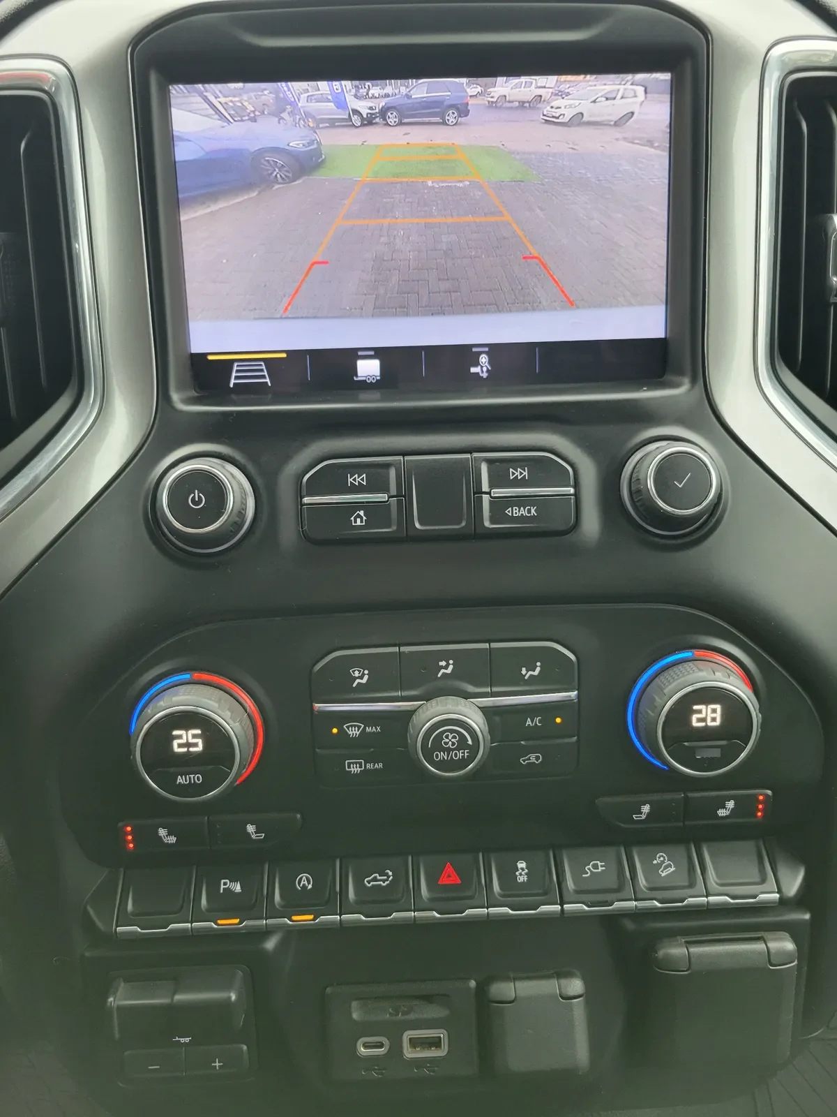 CHEVROLET SILVERADO 5.3 Cc Lt Tb At 4x4 año 2019