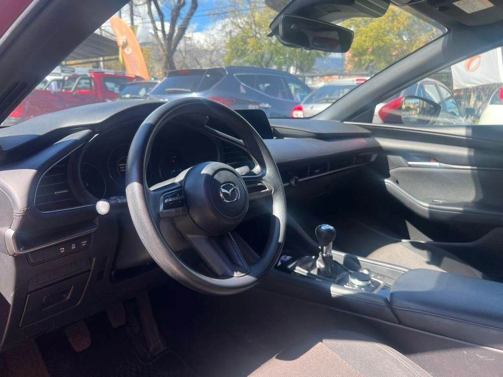 Mazda 3 Sport New 3 Hb 2.0 año 2023