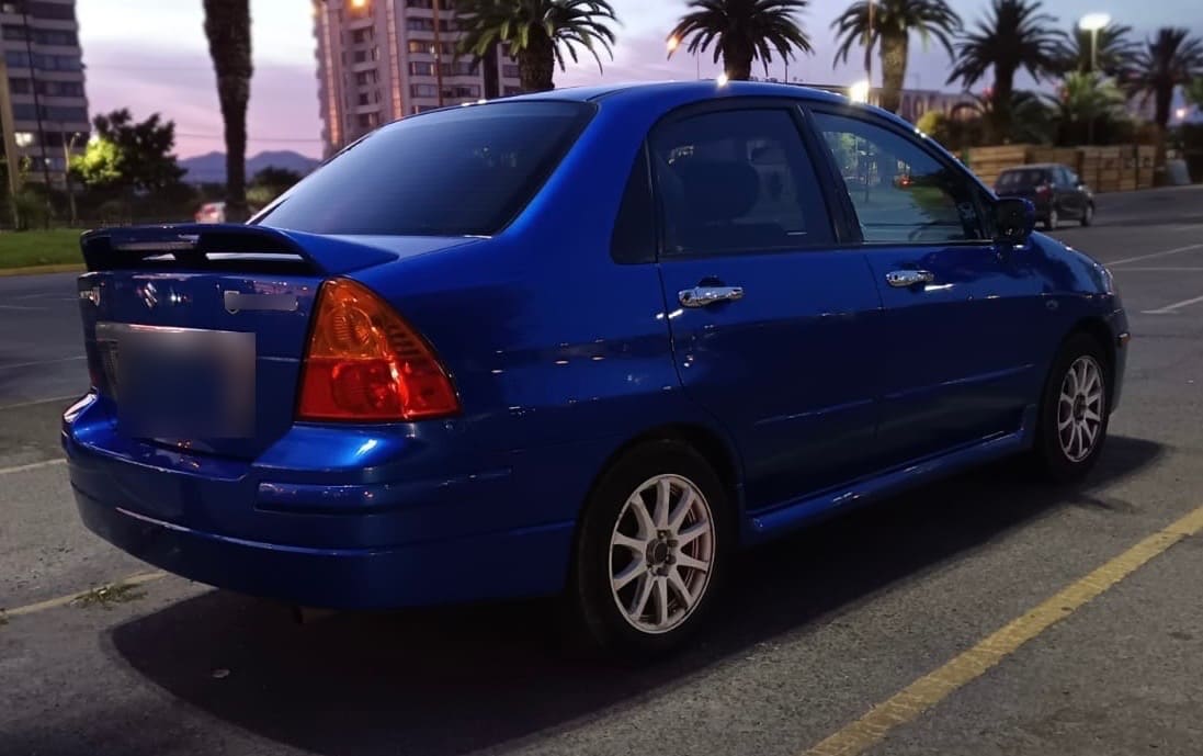 SUZUKI AERIO 2.3 Sedan Glsll At año 2007