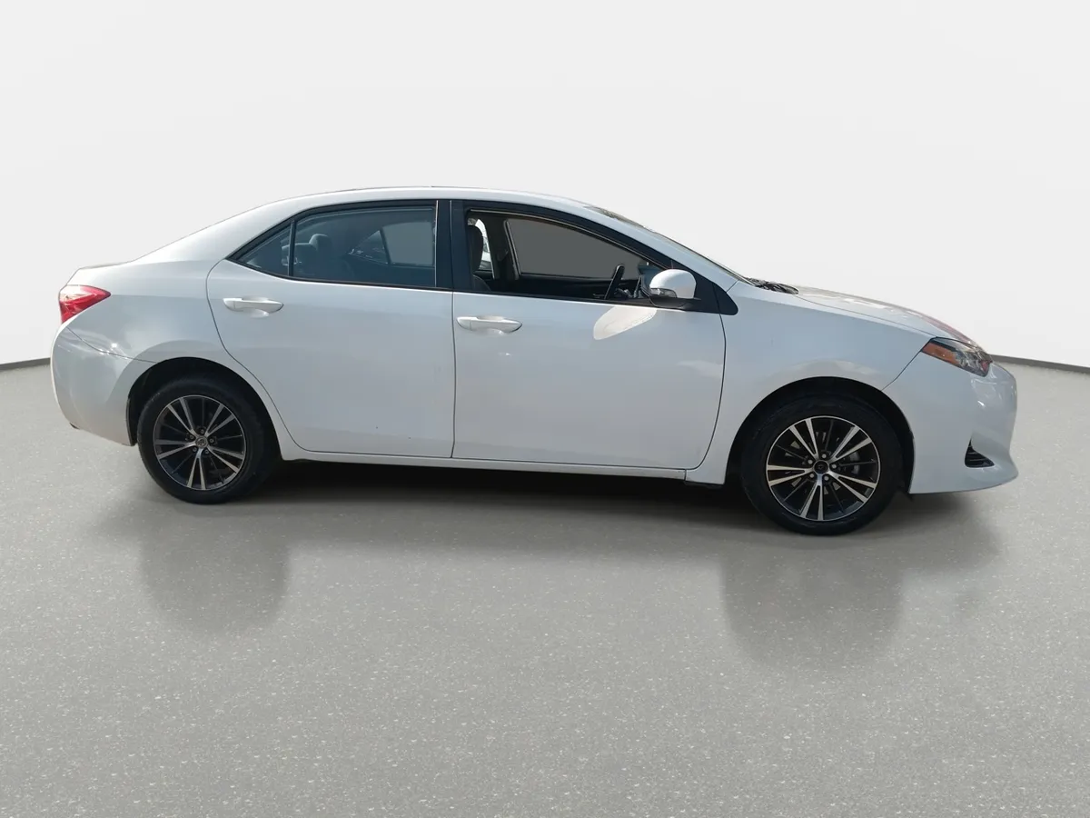 Toyota Corolla 1.8 Lei 4x2 Cvt At 4p año 2017