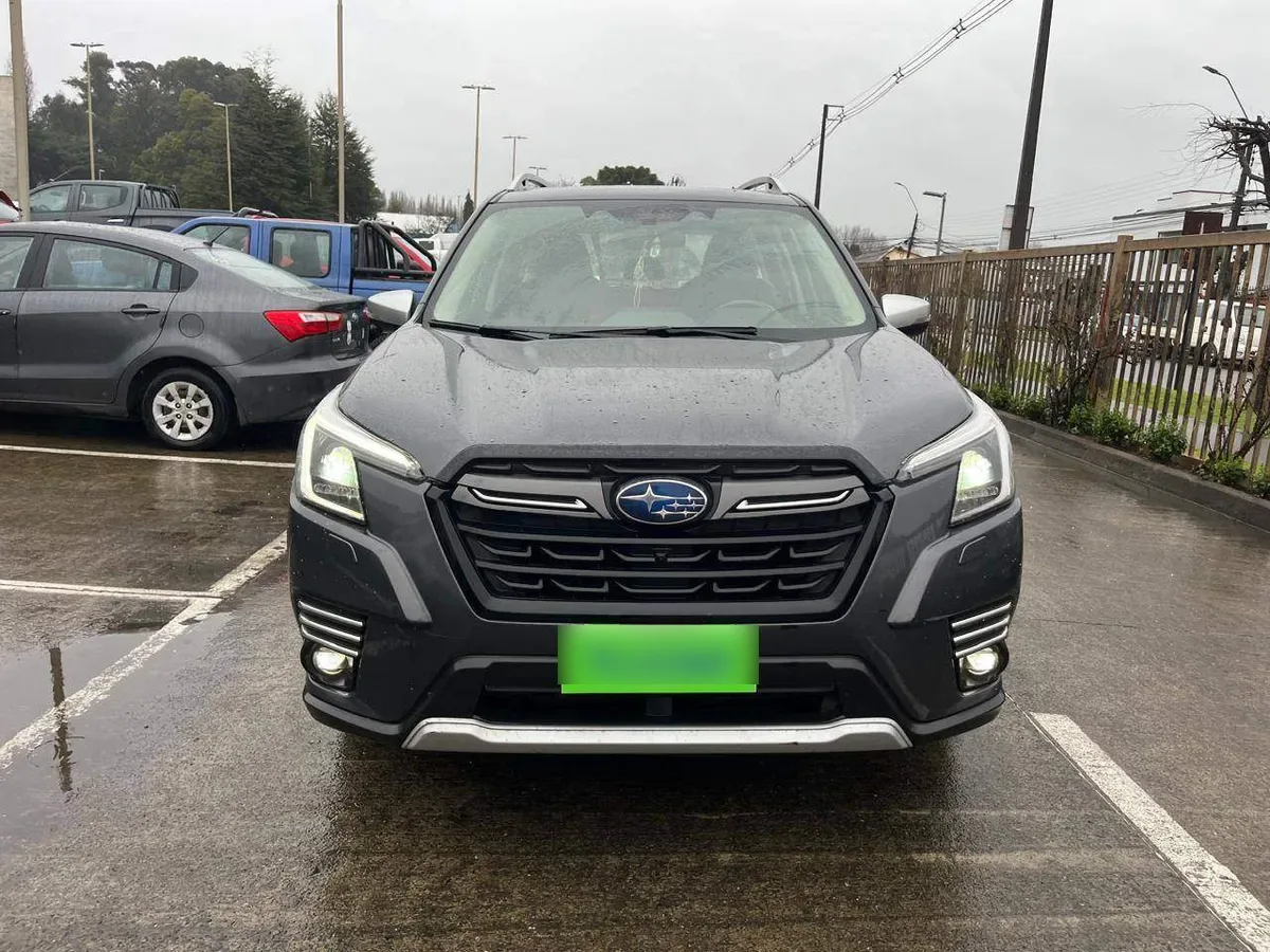 Subaru Forester 2.5i Limited Eyesight Awd At 5p año 2022
