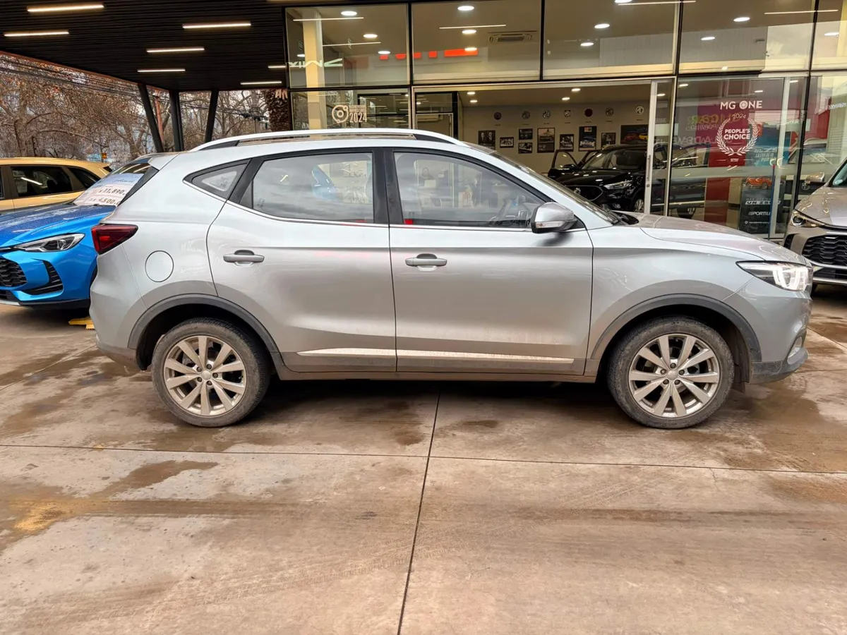 MG Mg Zs 1.5 Std 4x2 At 5p año 2024
