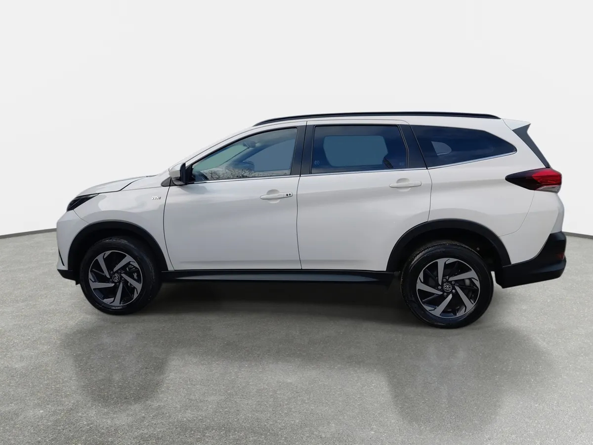 Toyota Rush 1.5 Xli 4x2 At 5p año 2021