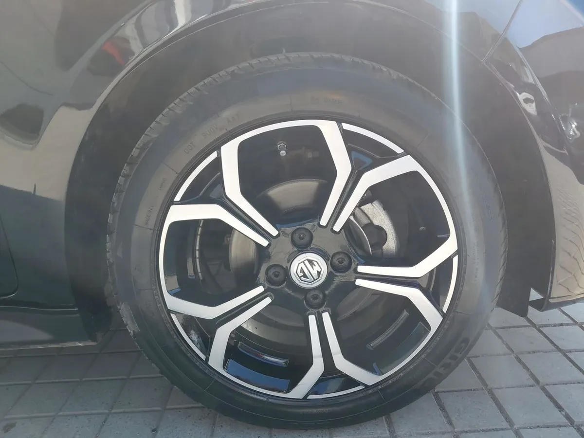 MG Mg 3 1.5 Comfort 4x2 Hb Mt 5p año 2023