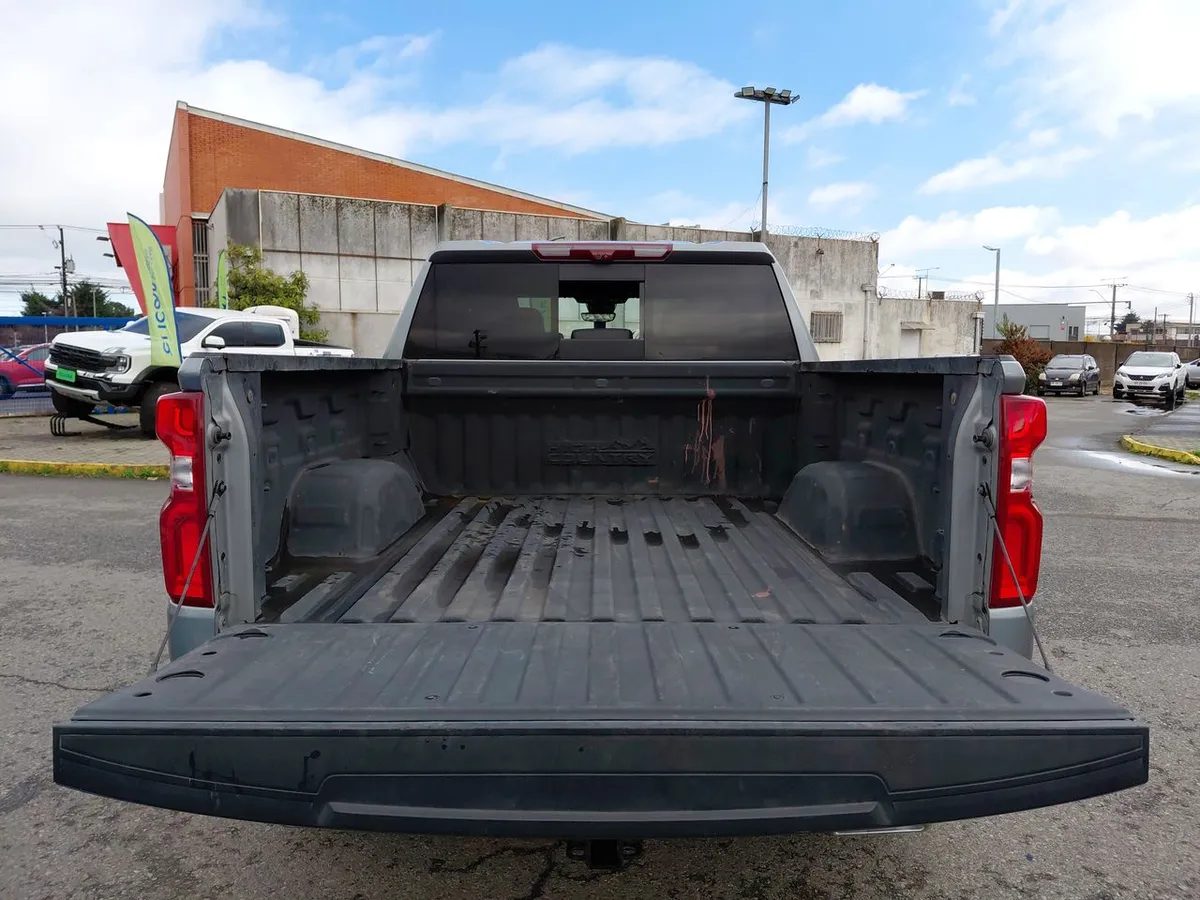 Chevrolet Silverado 3.0 High Country 4x4 At 4p año 2023