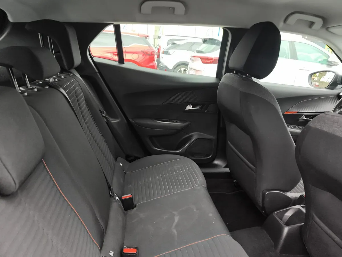 Peugeot 2008 1.2 Active Puretech 4x2 130 Mt 5p año 2021