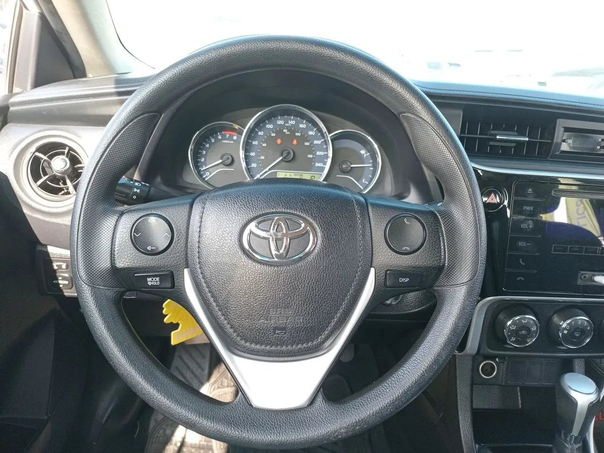 Toyota Corolla 1.8 Lei 4x2 Cvt At 4p año 2017