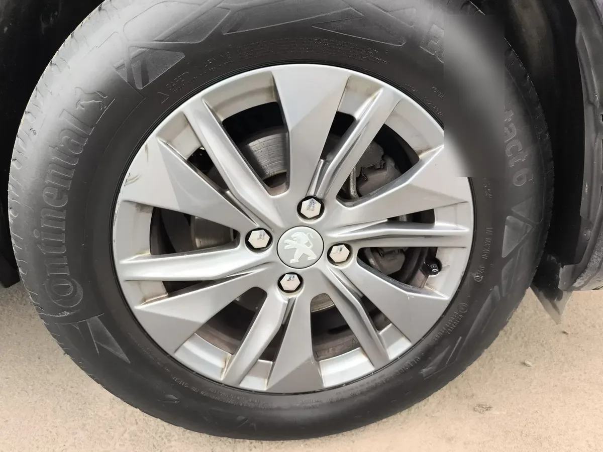 Peugeot 2008 1.2 Active Puretech 4x2 130 Mt 5p año 2021