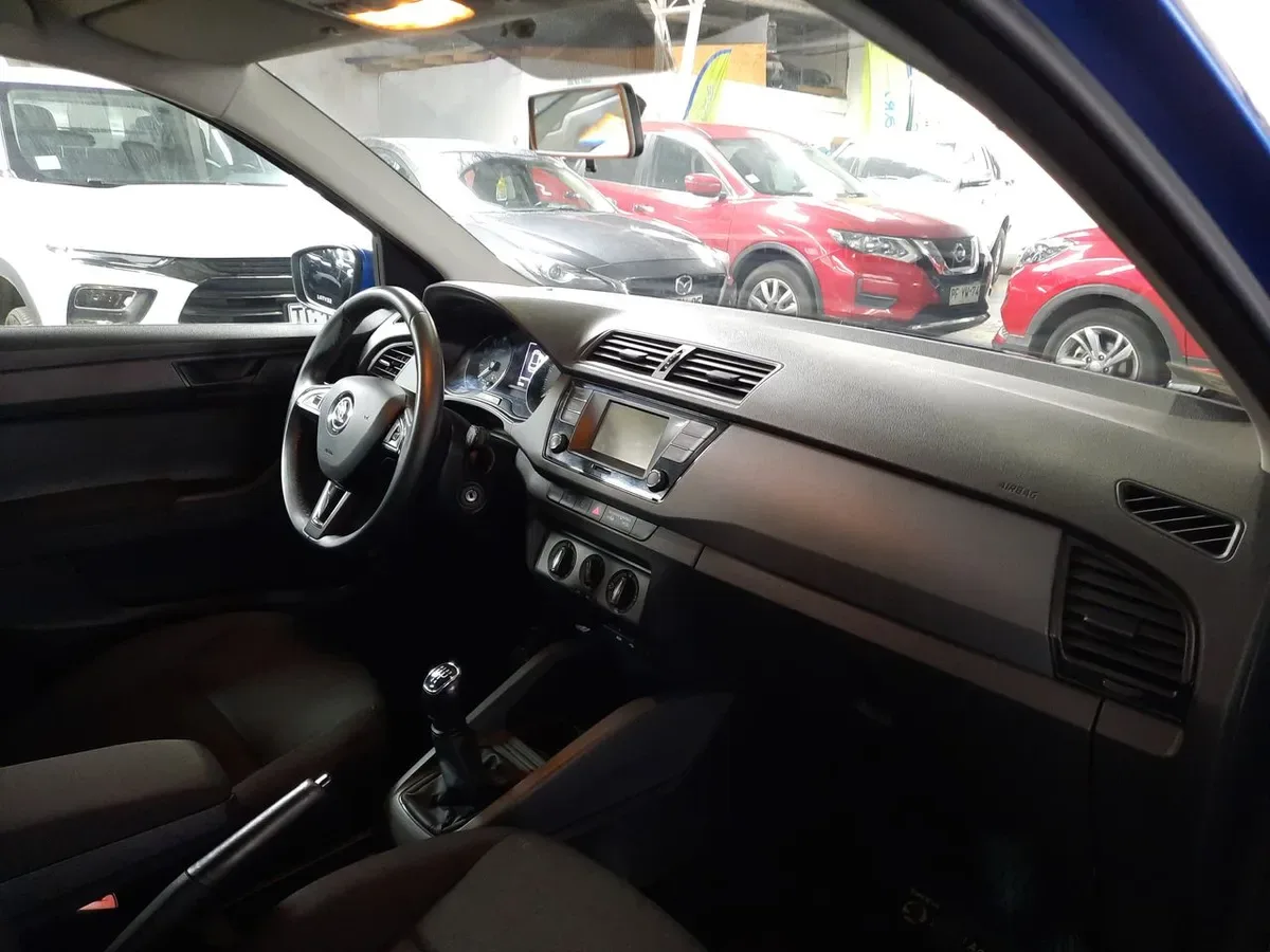 Skoda Fabia 1.0 Active 4x2 Mt 5p año 2019