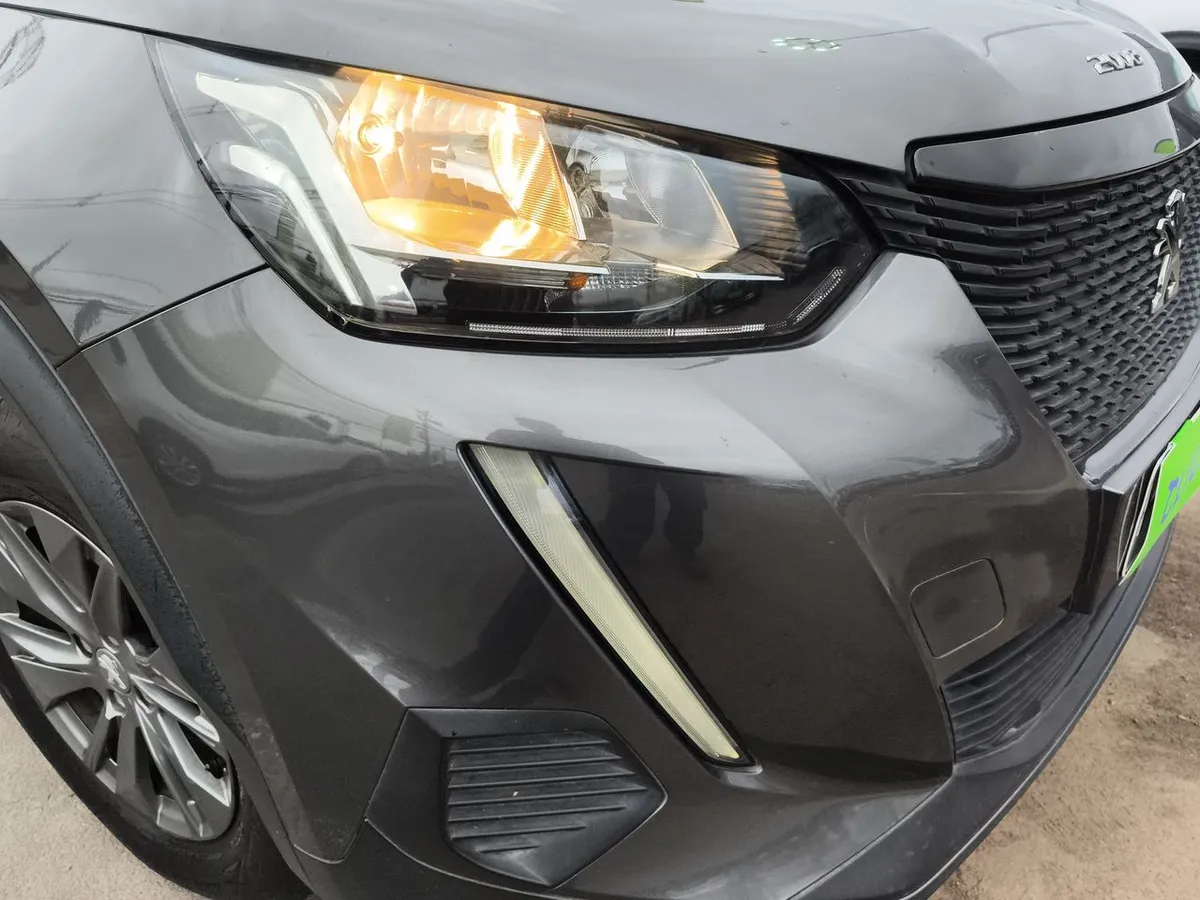 Peugeot 2008 1.2 Active Puretech 4x2 130 Mt 5p año 2021