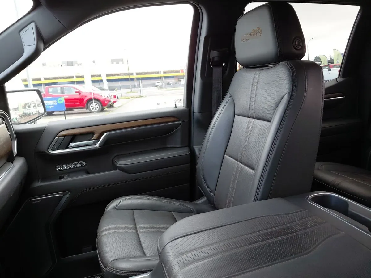 Chevrolet Silverado 3.0 High Country 4x4 At 4p año 2023