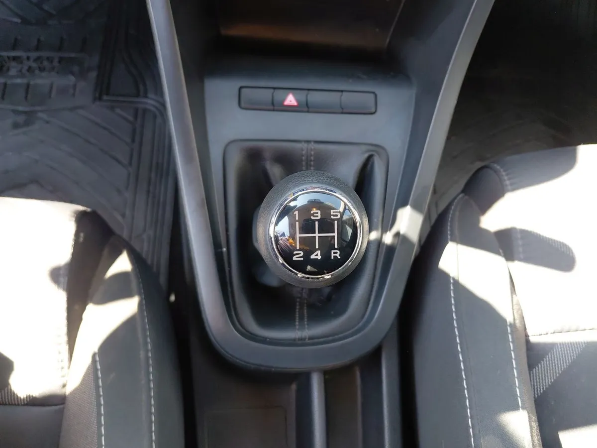 MG Mg 3 1.5 Comfort 4x2 Hb Mt 5p año 2023