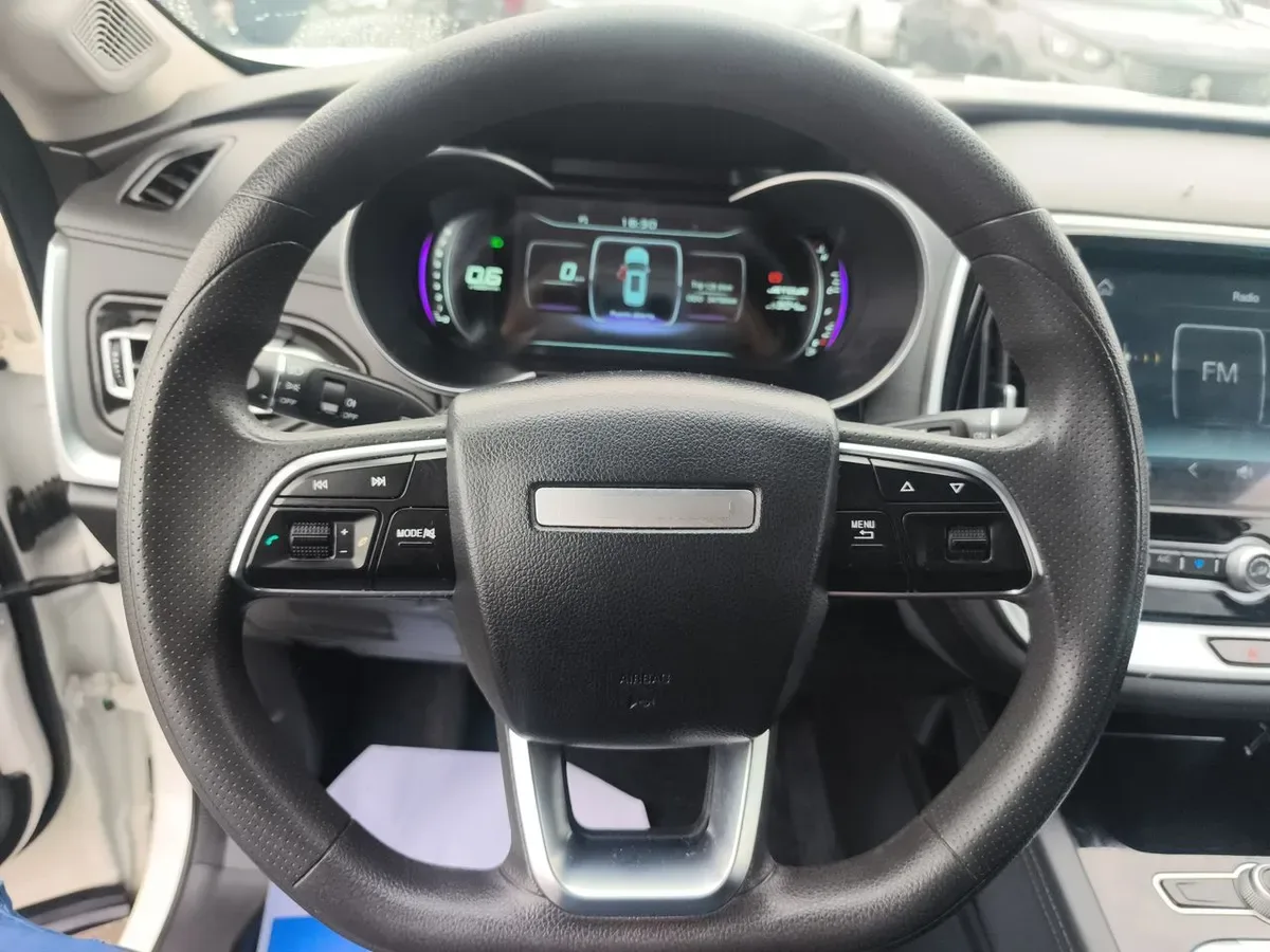 Jetour X70 1.5t Gl 4x2 Mt 5p año 2024
