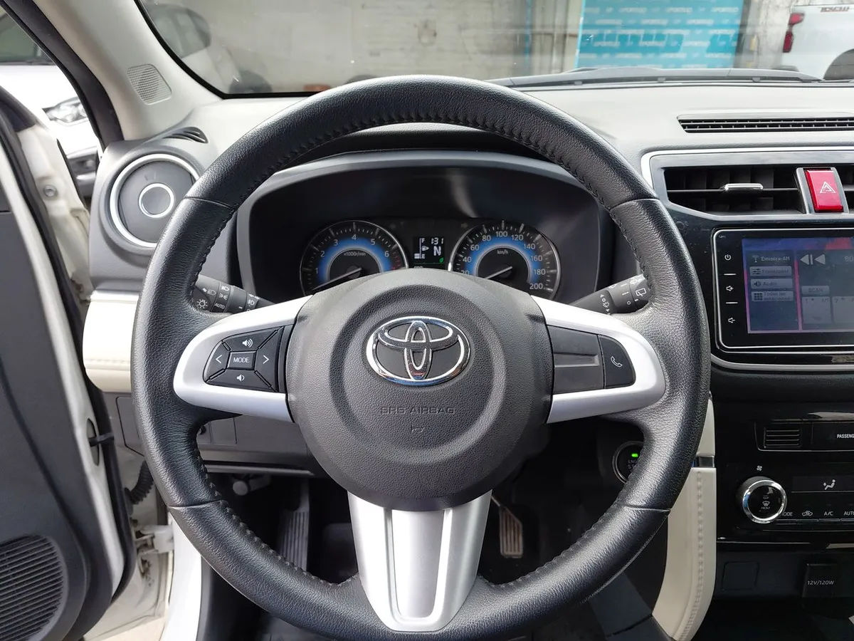 Toyota Rush 1.5 Xli 4x2 At 5p año 2021