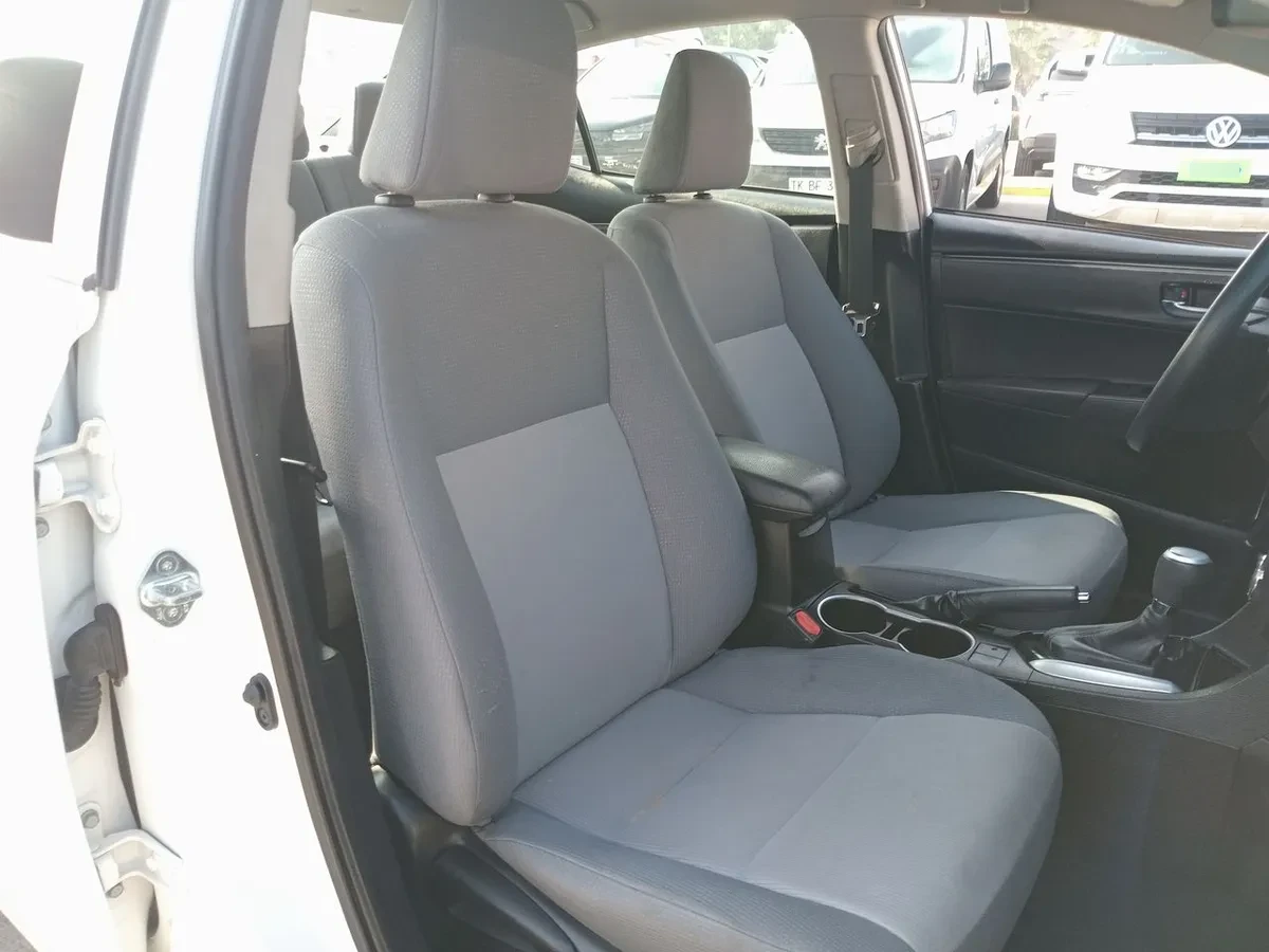 Toyota Corolla 1.8 Lei 4x2 Cvt At 4p año 2017
