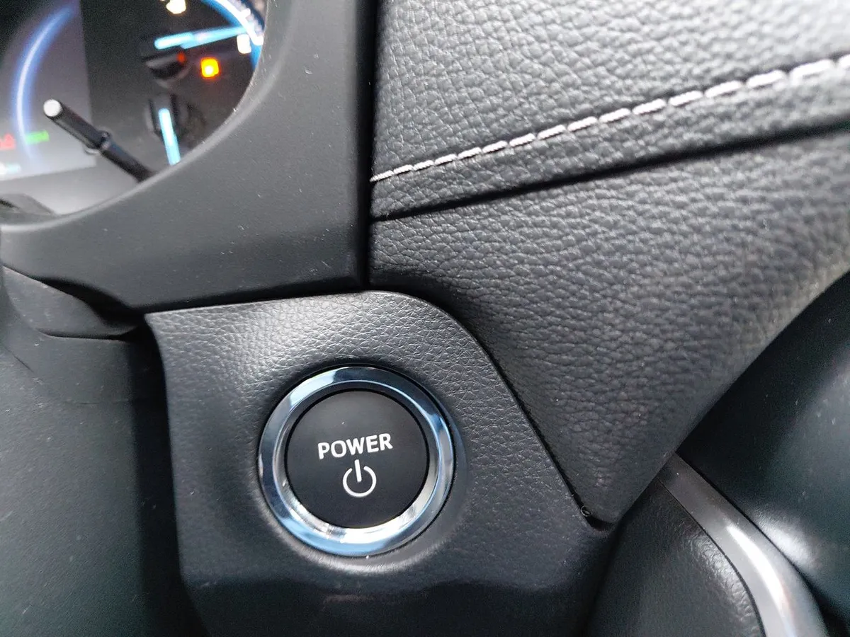 Toyota Rav 4 2.5 Limited Hybrid Hv 4x4 Cvt At 5p año 2026