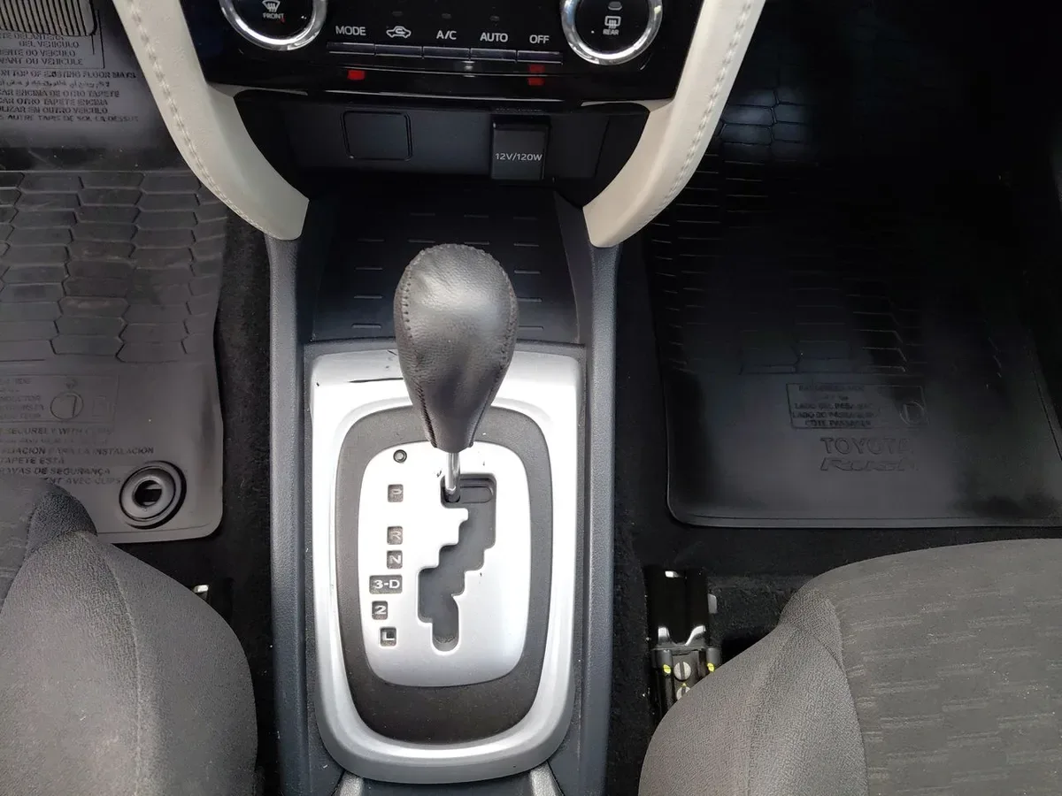 Toyota Rush 1.5 Xli 4x2 At 5p año 2021