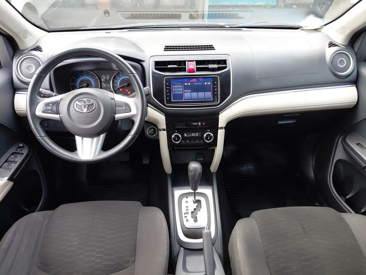 Toyota Rush 1.5 Xli 4x2 At 5p año 2021