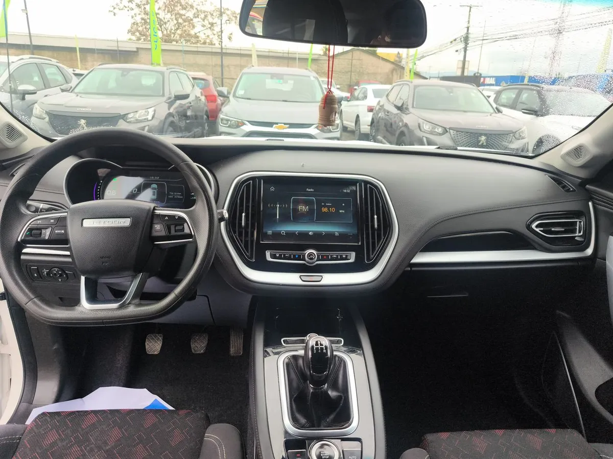 Jetour X70 1.5t Gl 4x2 Mt 5p año 2024