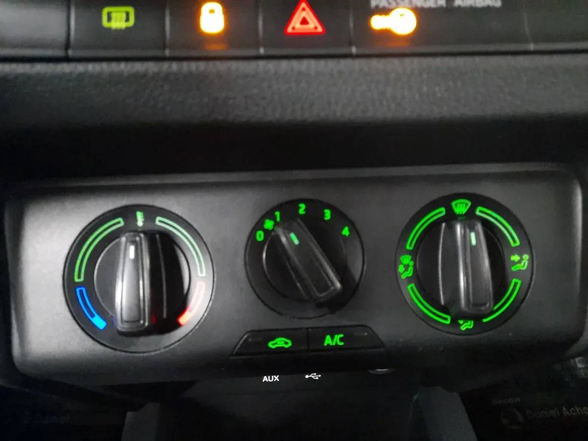 Skoda Fabia 1.0 Active 4x2 Mt 5p año 2019
