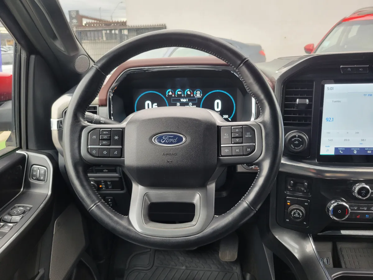 FORD F-150 5.0 Lariat Cc Sport At 4x4 año 2023