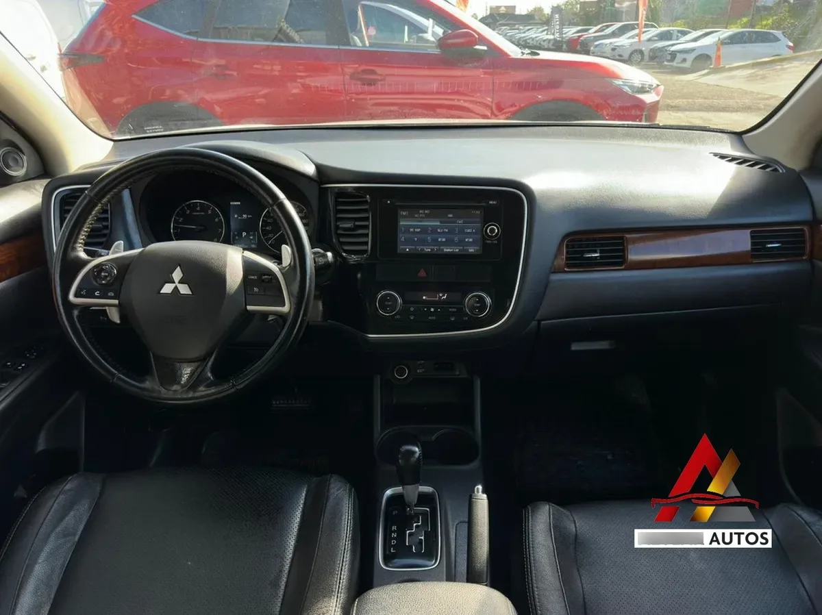 MITSUBISHI OUTLANDER 2.4 Glx At 4x4 año 2014
