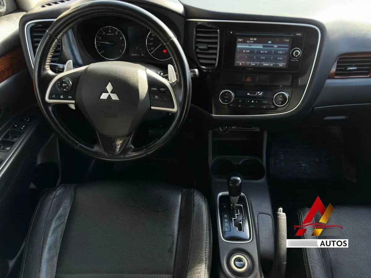 MITSUBISHI OUTLANDER 2.4 Glx At 4x4 año 2014