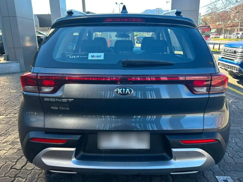 Kia Sonet 1.5 Ex 4x2 6mt 5p año 2022