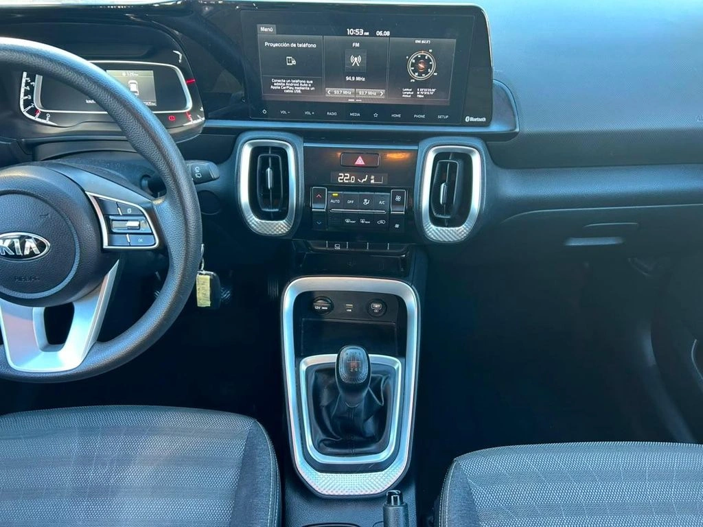Kia Sonet 1.5 Ex 4x2 6mt 5p año 2022
