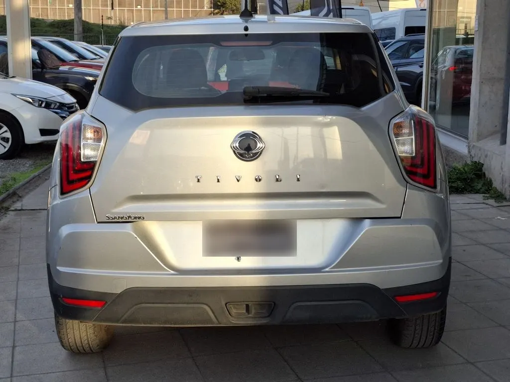 Ssangyong Tivoli Lx 1.6 año 2021