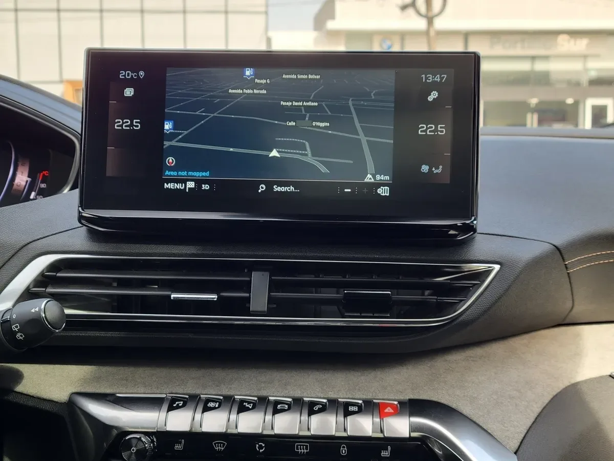 PEUGEOT 3008 1.6 Gt Black Pack Puretech Eat8 At año 2025
