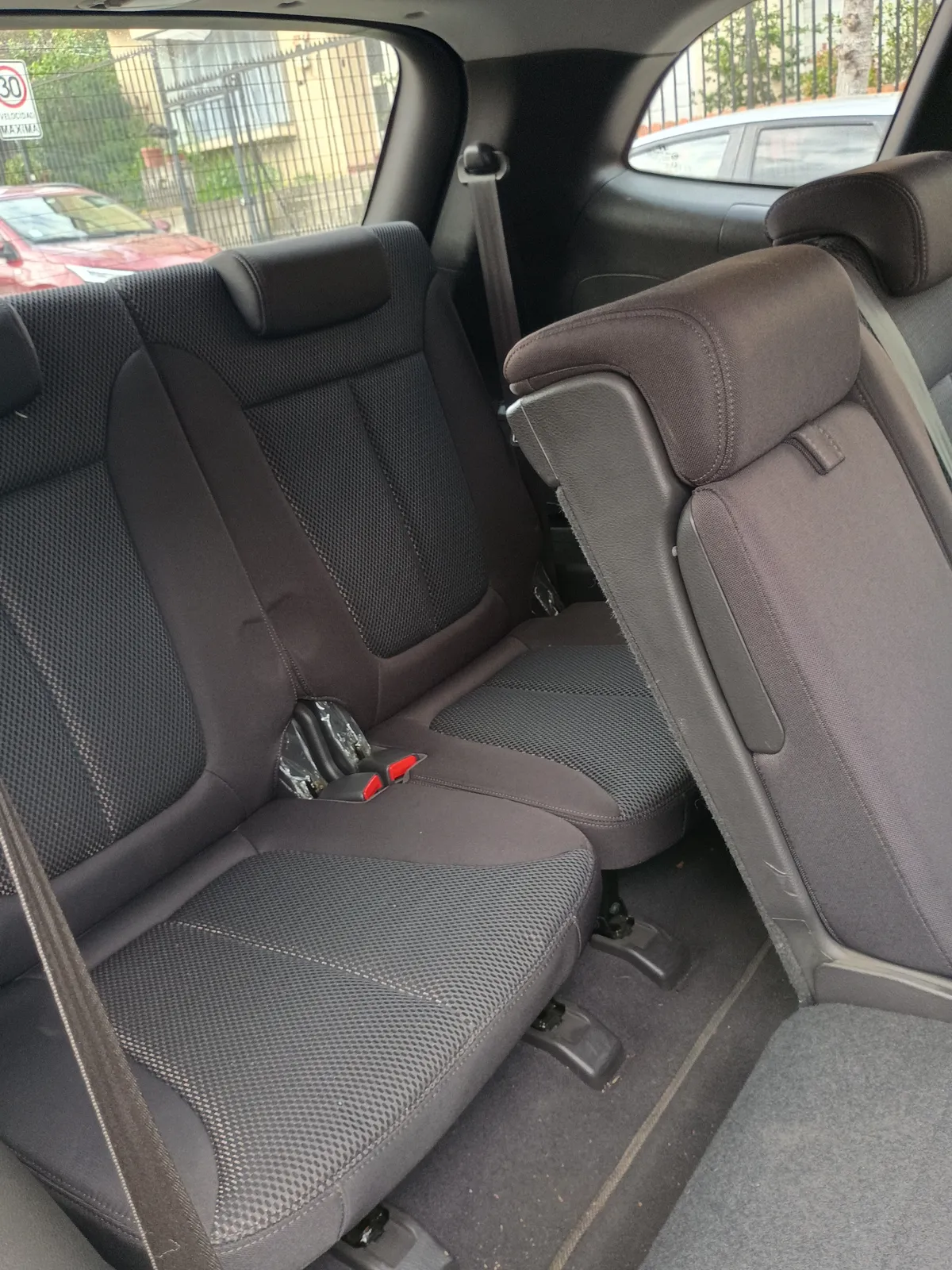 HYUNDAI SANTA FE 2.4 Gl 2wd Mt año 2010