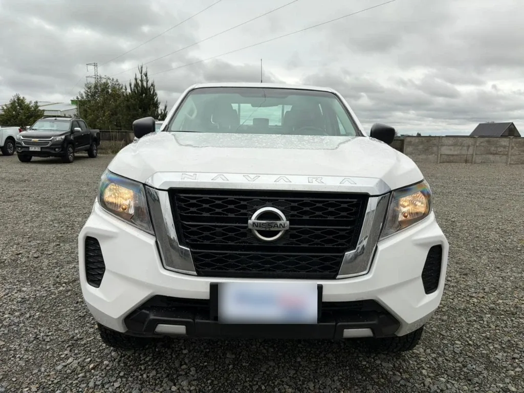Nissan Navara D Cab Mt Se 4x4 2.3 año 2022