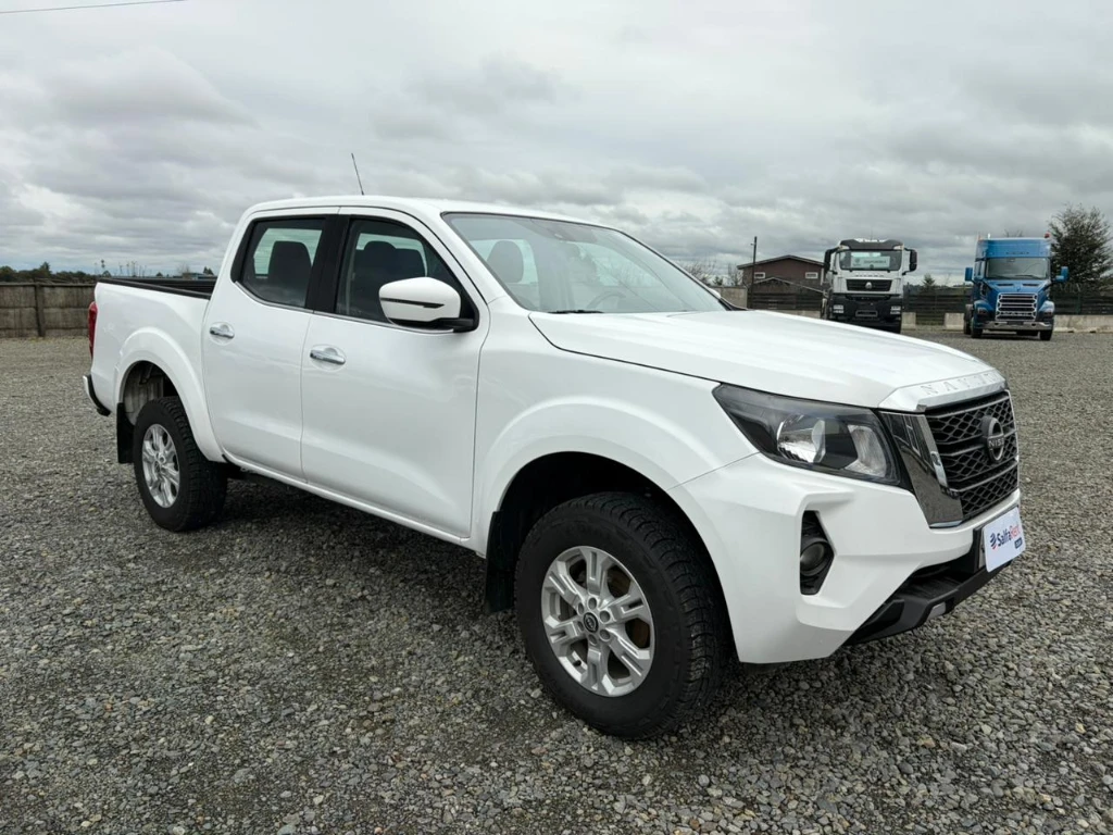 Nissan Navara D Cab Mt Xe 4x4 2.3 año 2023