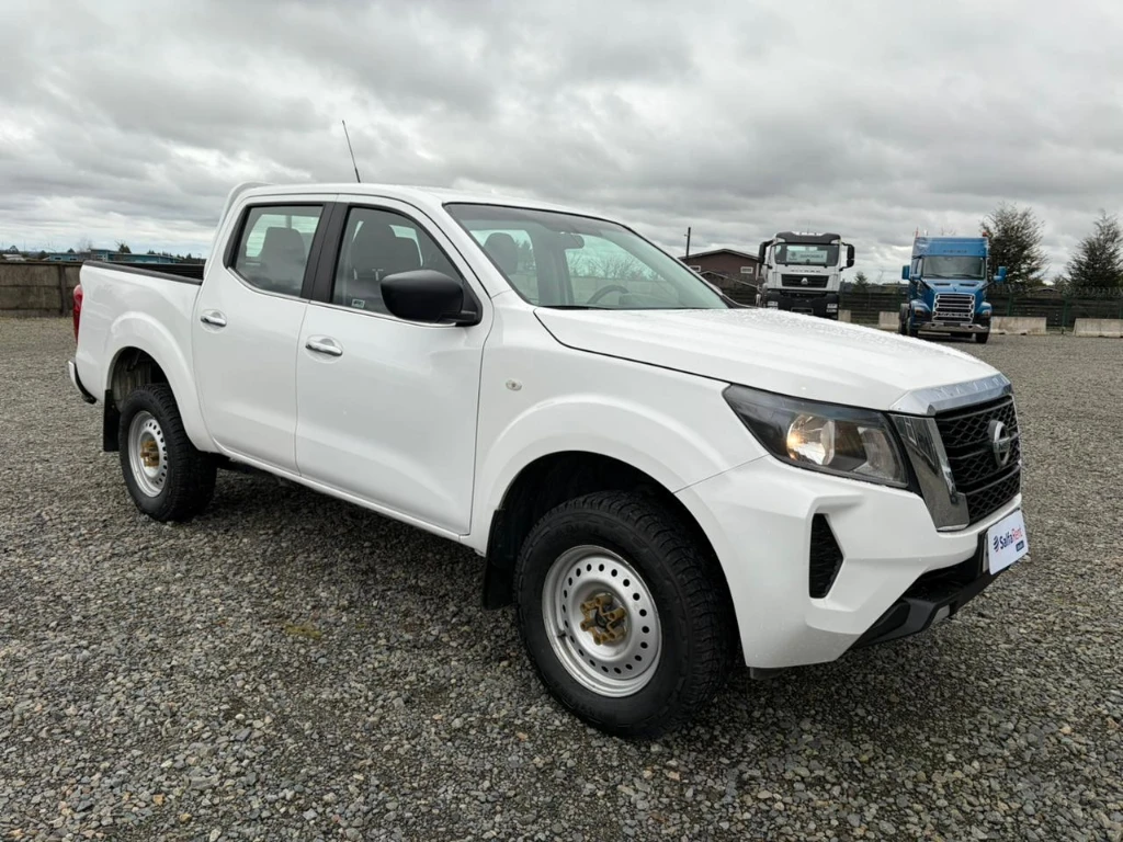 Nissan Navara D Cab Mt Se 4x4 2.3 año 2022