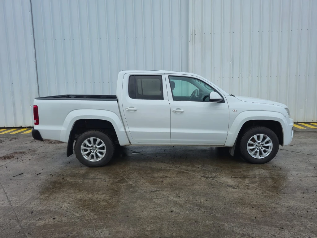 Volkswagen Amarok Dcab Tdi 4x4 Trendline 2.0 año 2023