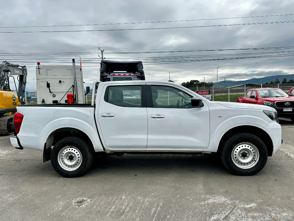 Nissan Navara Navara Dc 4x4 2.3 Tdi Se año 2023