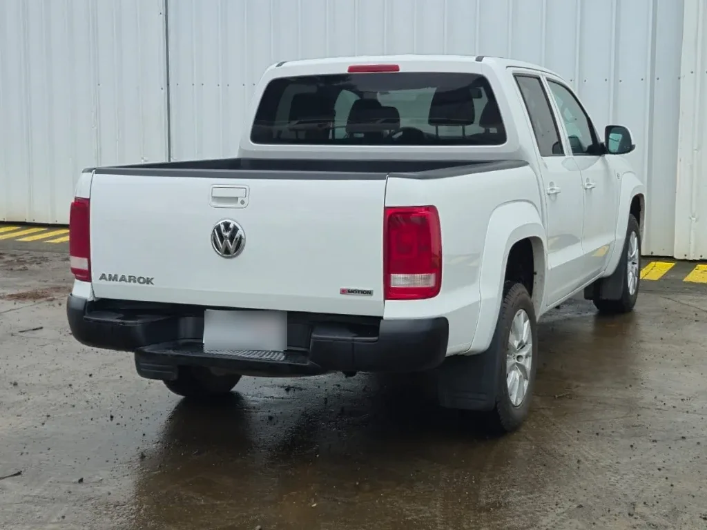 Volkswagen Amarok Dcab Tdi 4x4 Trendline 2.0 año 2023
