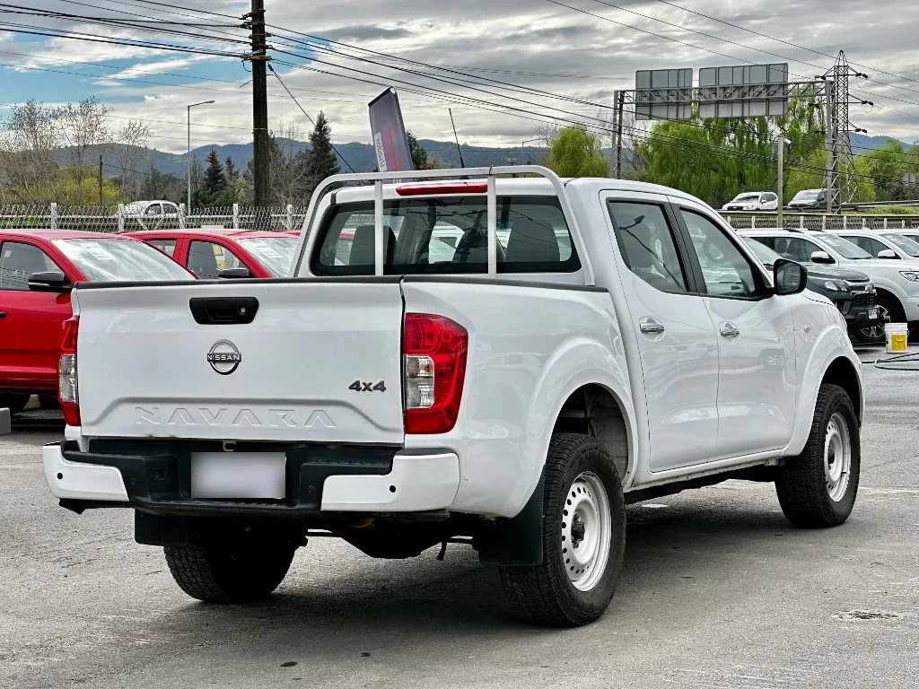 Nissan Navara Navara Dc 4x4 2.3 Tdi Se año 2023