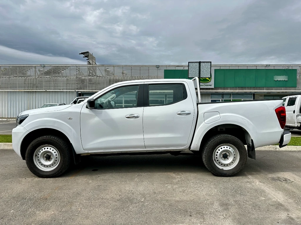 Nissan Navara Navara Dc 4x4 2.3 Tdi Se año 2023
