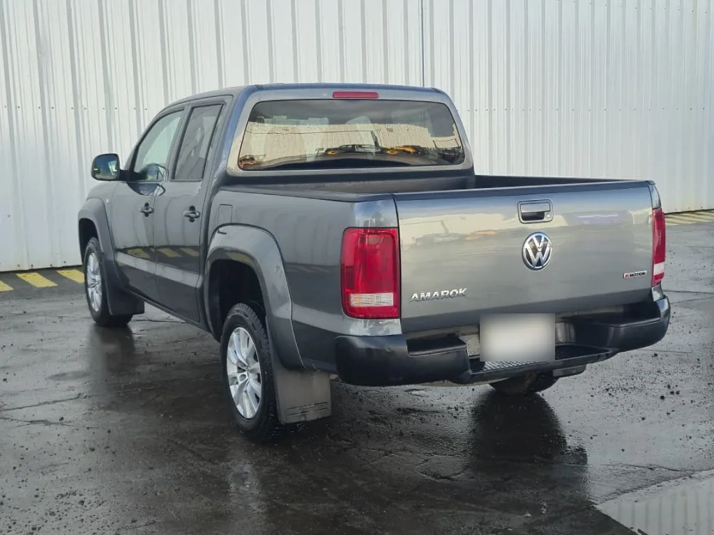 Volkswagen Amarok Dcab Tdi 4x4 Trendline 2.0 año 2023