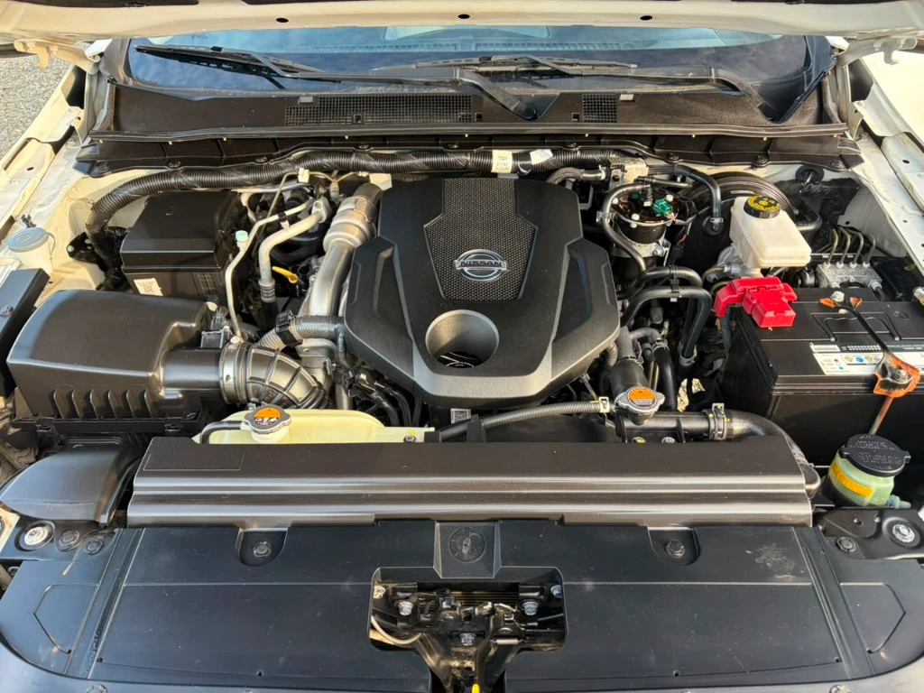 Nissan Navara D Cab Mt 4x4 2.3 Xe año 2023