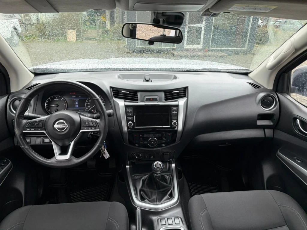 Nissan Navara D Cab Mt Xe 4x4 2.3 año 2023
