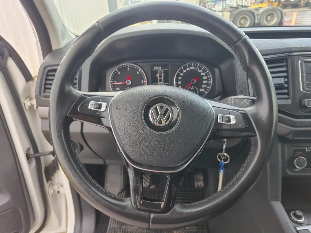 Volkswagen Amarok Dcab Tdi 4x4 Trendline 2.0 año 2023